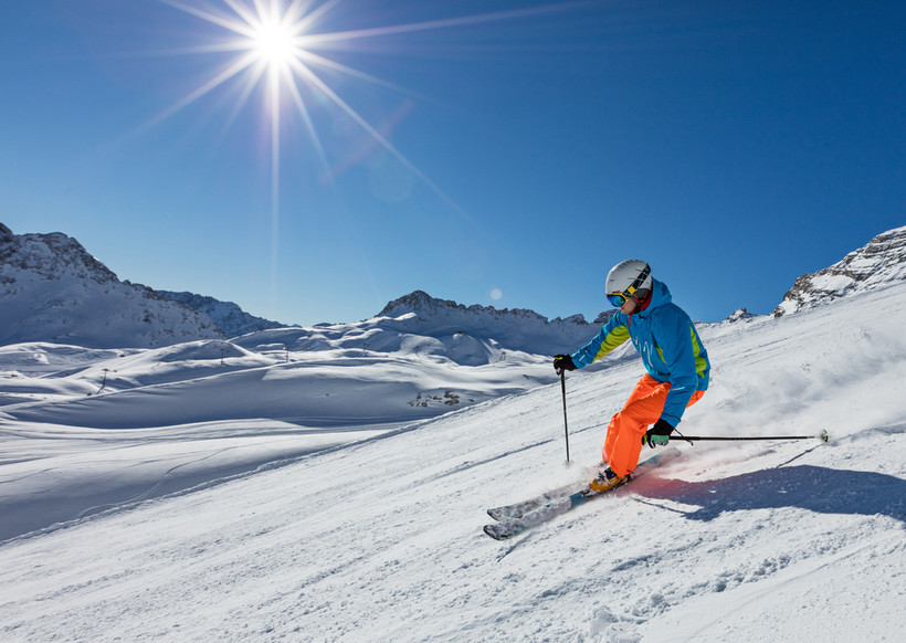 Na stokach narciarskich obowiązuje konieczność zasłaniania nosa i ust maseczkami chirurgicznymi lub maskami FFP2