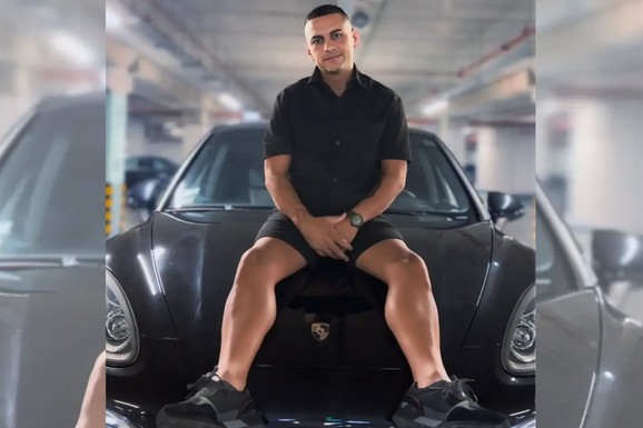 "KAD SE OPANAK POPAPUČI" Dok se svi pitaju da li će RASKINUTI sa Teodorom, Bebica pokazao novi LUKS auto - sedi na haubi, a prozivke u komentarima samo pljušte (VIDEO)