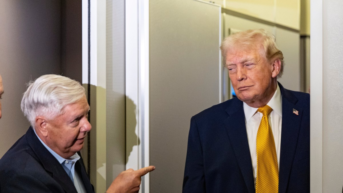 Lindzi Grejem i Donald Tramp u avionu "Er fors 1" 4. januara