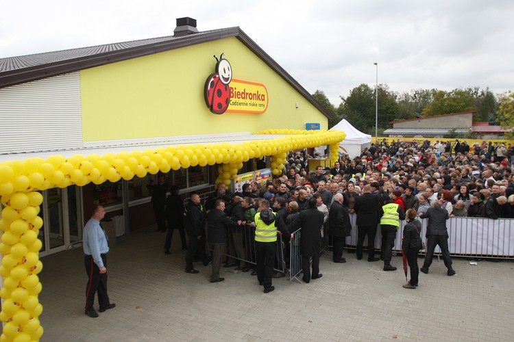 Otwarcie 2000. sklepu Biedronka w Polsce