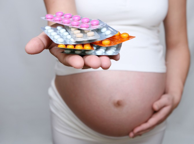 10. Czy kobieta w ciąży może przyjmować antybiotyki?