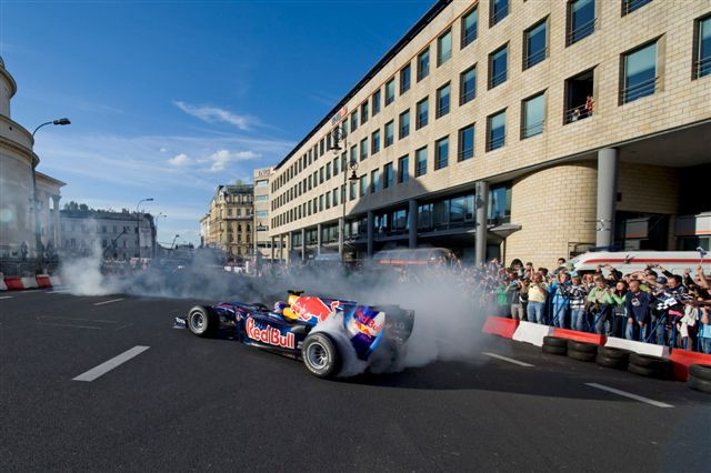 Mark Webber podczas Finału Red Bull As w Karcie w Warszawie