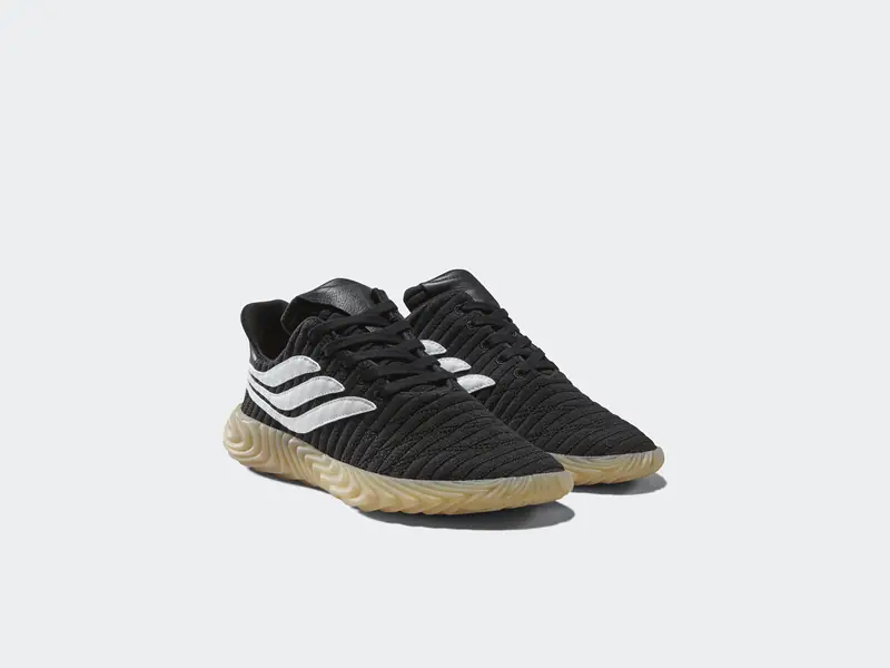 adidas Originals 3 Sobakov już w sklepach