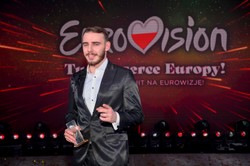 EUROWIZJA 2022. Włochy żyją konkursem. Dziś "polski" półfinał, startuje Krystian Ochman