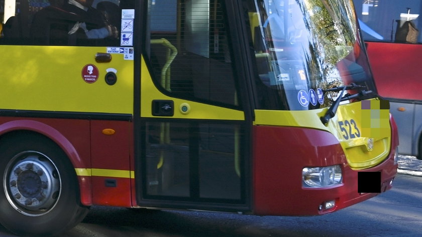 Radny za bardzo się poczuł na drodze. Nawygrażał kierowcy miejskiego autobusu. Skończyło się wysokim mandatem