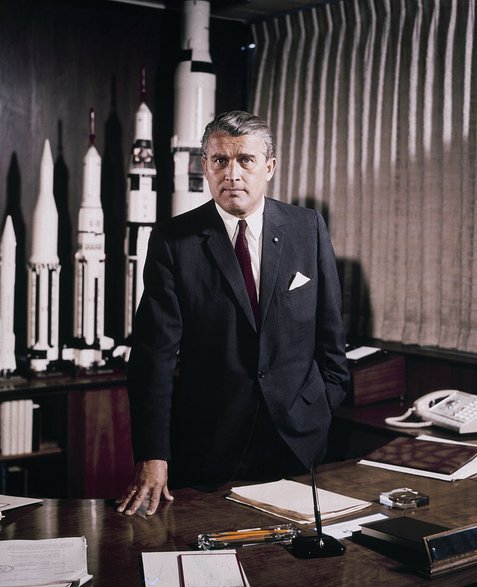 Wernher von Braun został głównym inżynierem rakietowym w Stanach Zjednoczonych w latach pięćdziesiątych i sześćdziesiątych XX wieku