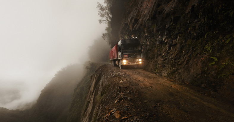 Zabójcze drogi Andów: serial o truckerach