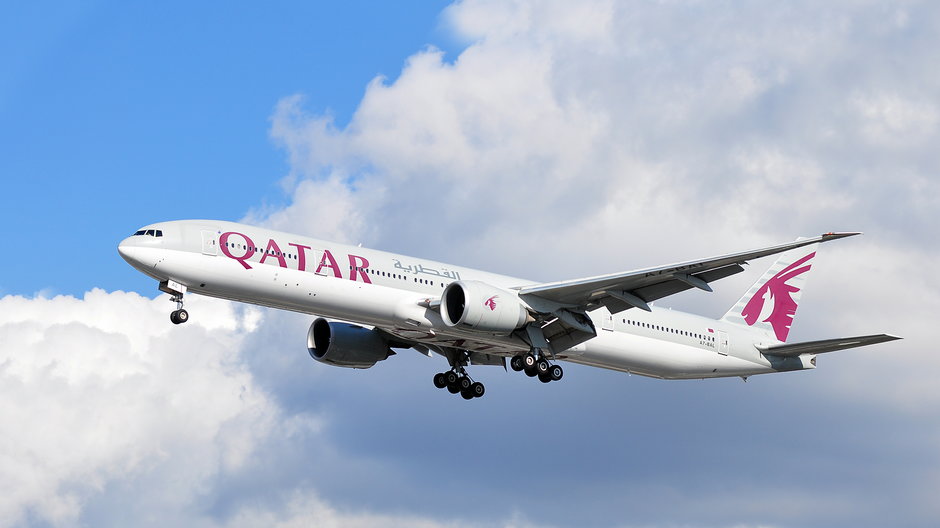 Linie lotnicze Qatar Airways zorganizowały pierwszy lot tylko dla zaszczepionych