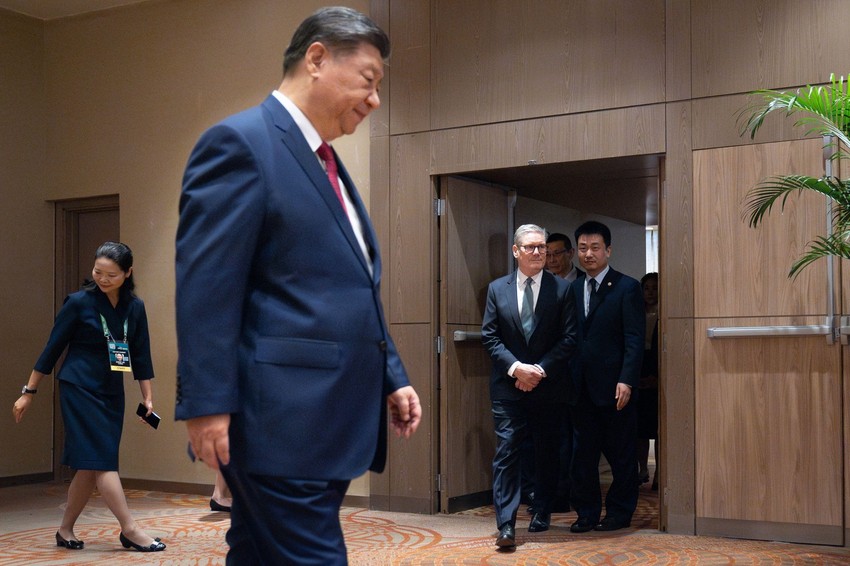 Si Đinping i Kir Starmer na sastanku tokom samita G20 u Riju de Žaneiru 18. novembra 2024.