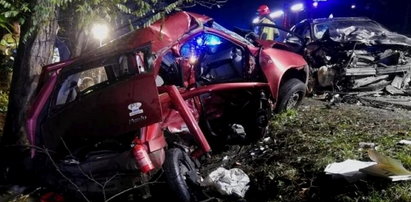 Tak bardzo chcieli je uratować. Tym punto jechały dwie młode kobiety. Auto przestało istnieć