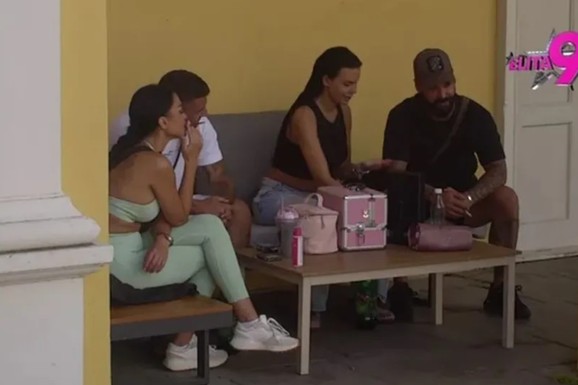 "ON VIČE - GDE SI TI, A OVAJ GA NE PREPOZNAJE" Asmin izneo šok detalje iz Elite, pa Teodora URNISALA njegovu bivšu: "Sita se plašila" (VIDEO)