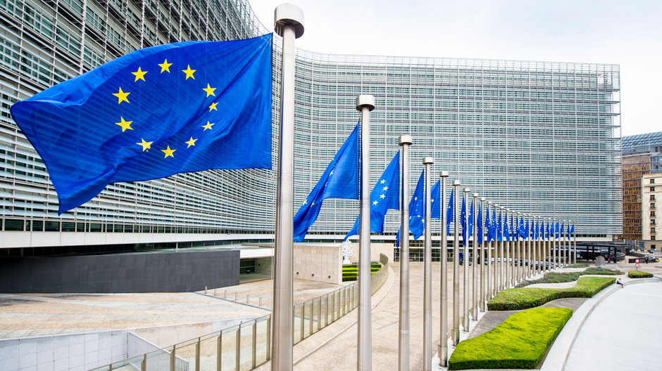 Komisja Europejska proponuje dodatkowe restrykcje dotyczące podróży spoza UE
