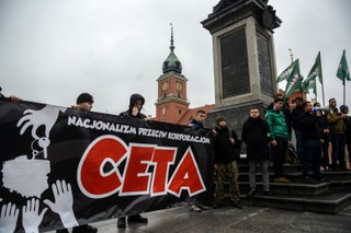Warszawa: Młodzież Wszechpolska protestuje przeciwko CETA