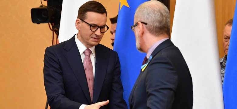 Dymisja Niedzielskiego receptą na kryzys w PiS