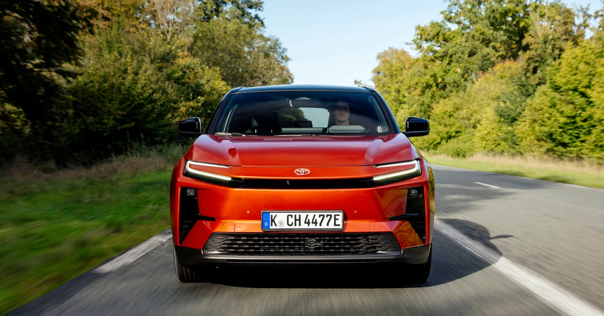 Nowa Toyota na rynku. Oto japońska rakieta dla dużej rodziny. Ile kosztuje?