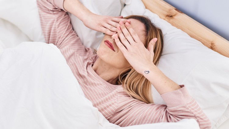 fokozott könnyezés, csipa, reggel, oka