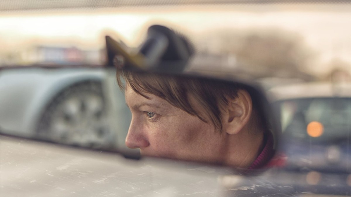 Žena jurila skoro 200 na sat kroz selo, a kada je policija zaustavila, dala bizarno opravdanje: 