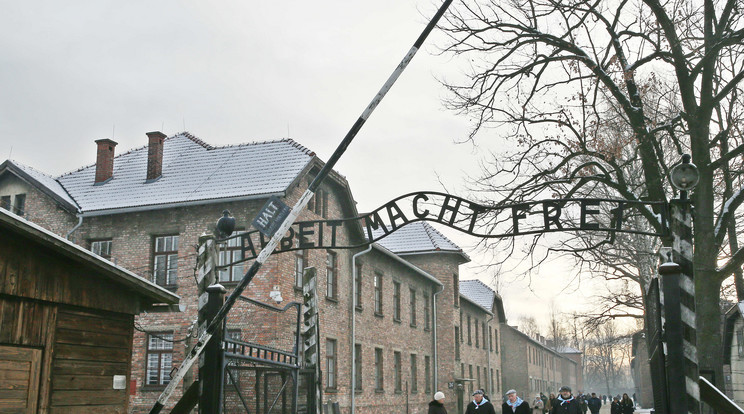 2009-ben a hírhedt „Arbeit macht frei” feliratot is ellopták  /Fotó: Northfoto