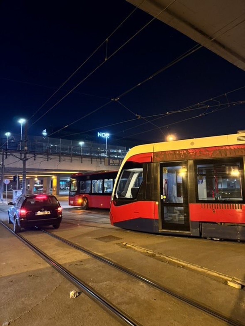 Tramvaj izleteo sa šina na Novom Beogradu