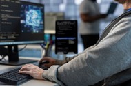 Programiści zaczęli obawiać się o pracę.
