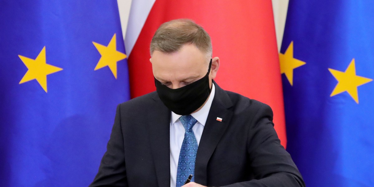 Andrzej Duda złożył swój podpis pod procedowaną w błyskawicznym tempie ustawą.