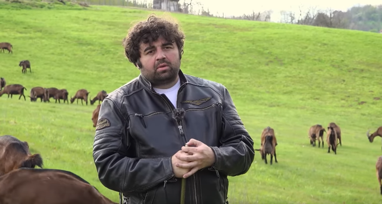 Glumac Branko Janković ima 1.800 koza