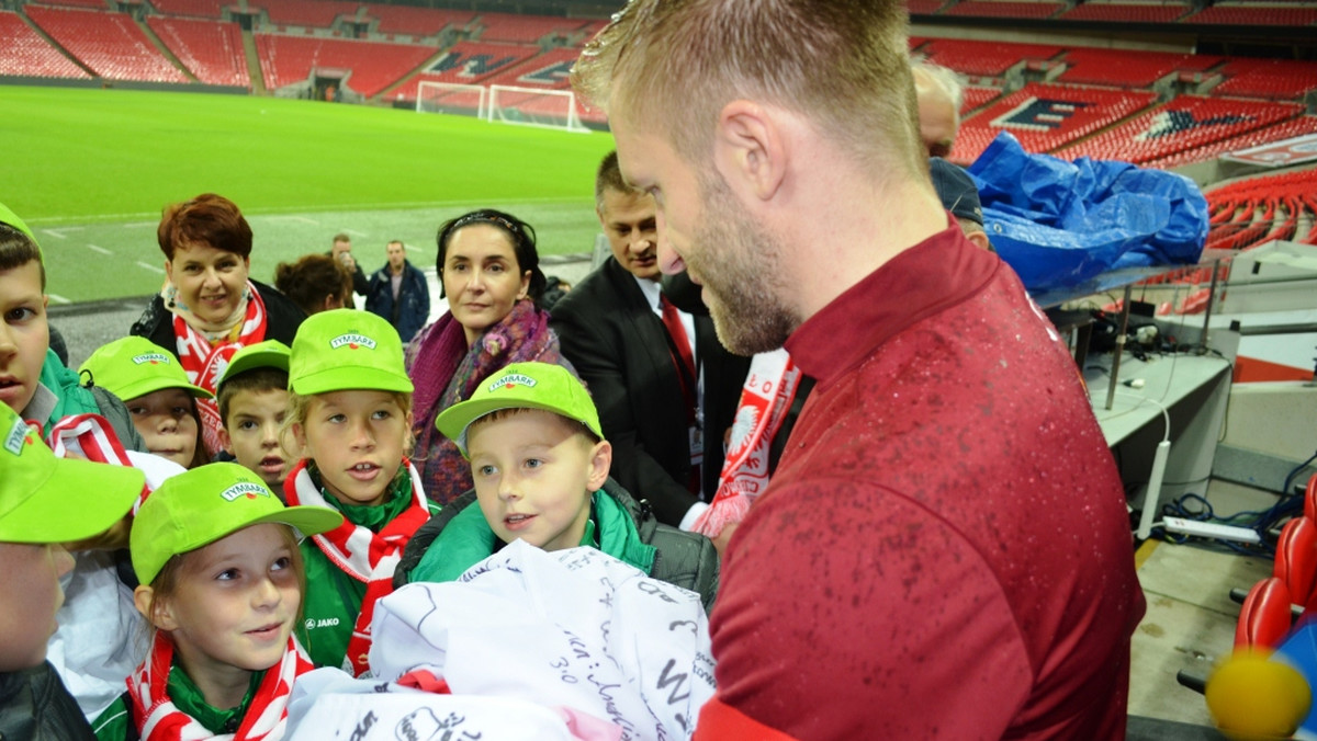 Młodzi piłkarze SMS Łódź, mistrzowie Polski do lat dziesięciu, wygrali w poniedziałek z rówieśnikami z Tottenhamu 6:1. Nieźle spisały się także dziewczęta z województwa małopolskiego, które rywalizowały z drużyną federacji FA (wynik nie jest jasny, bo gra toczyła się bez sztywnych reguł).