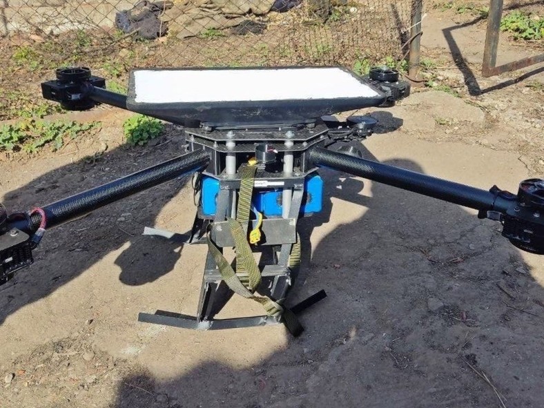 Użycie dronów tak daleko od ukraińskich operatorów, nie byłoby możliwe bez wykorzystania systemu Starlink.