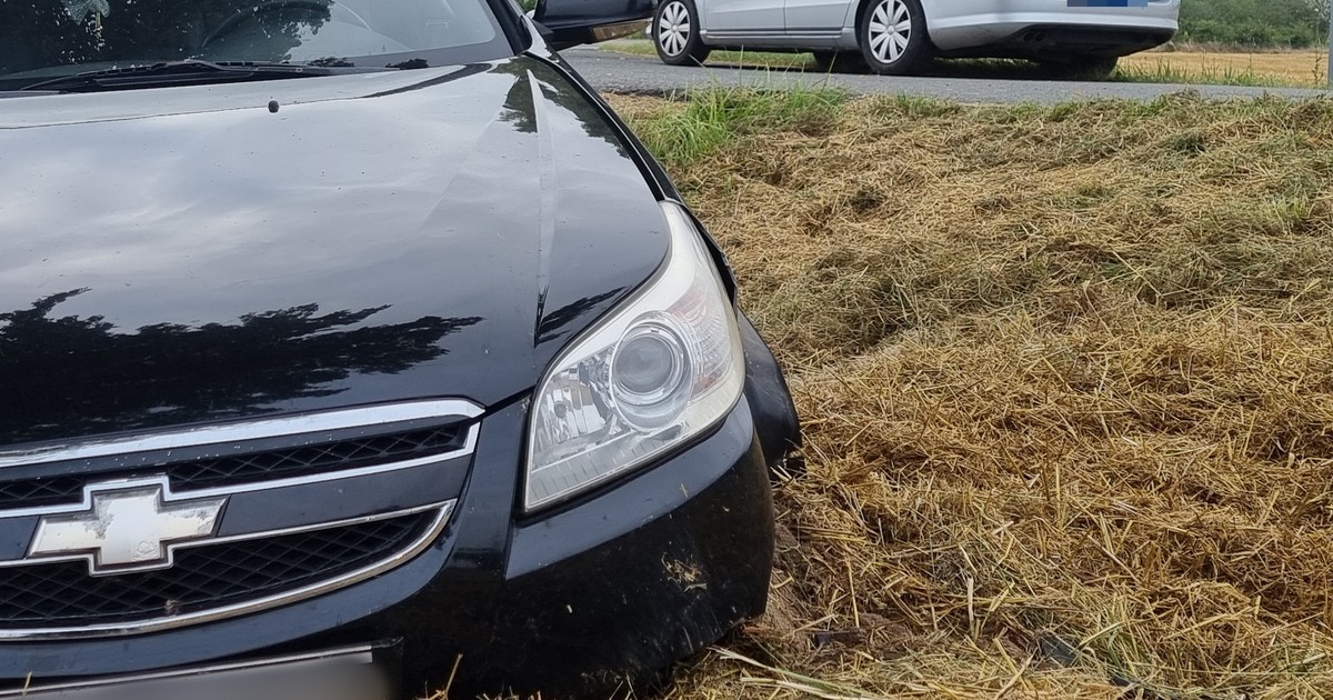 Syn przyjechał na ratunek pijanemu ojcu. Kiedy się odezwał, policjantów aż zatkało
