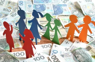 Rafalska: Wprowadzanie "Rodzina 500 plus" na pierwsze dziecko zgodnie z planem