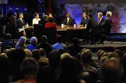 Republikańscy kandydaci do Białego Domu zależni od multimilionerów