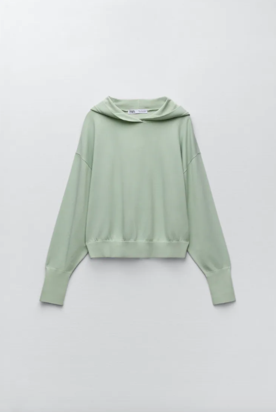 Sweatshirt aus Strick mit langen Ärmeln von Zara für 45.90 Franken. 
