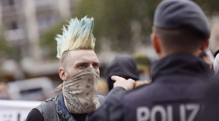 Jómódú német családokból származnak az „antifa” támadás gyanúsítottjai / Illusztráció: Northfoto