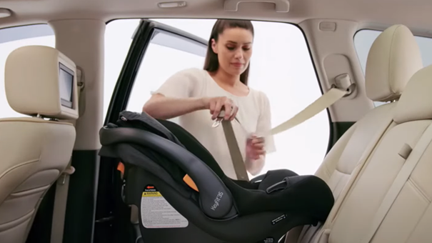 Uľavte si od bolesti: Revolučný spôsob, ako rodičia môžu bez stresu prenášať detské autosedačky. 