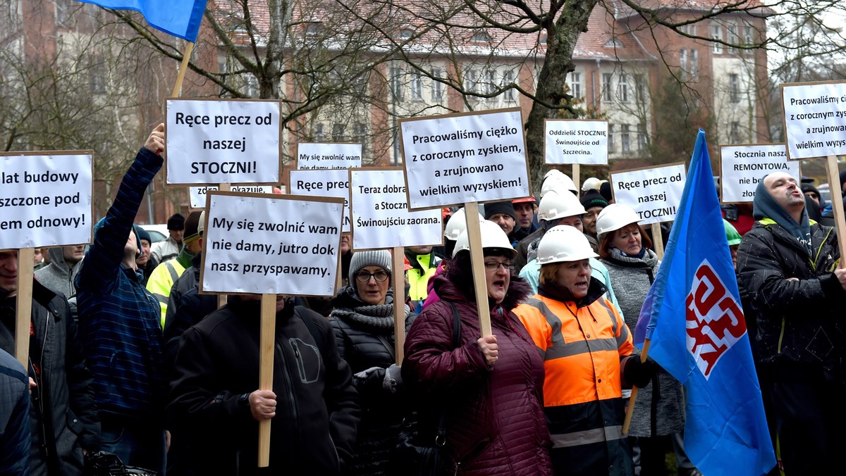 Świnoujscy radni miejscy podjęli dziś jednogłośnie uchwałę ws. "krytycznej sytuacji pracowników w Morskiej Stoczni Remontowej Gryfia S.A.". Tamtejsi radni obawiają się likwidacji działalności stoczni w Świnoujściu.