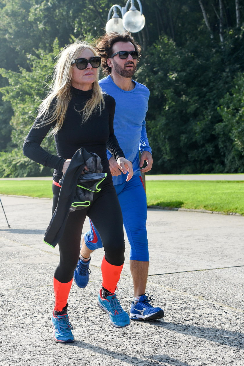 Monika Olejnik biega z partnerem w Gdyni