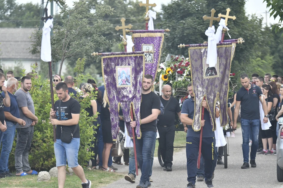 Sahrana Dobrile i Vide Milić