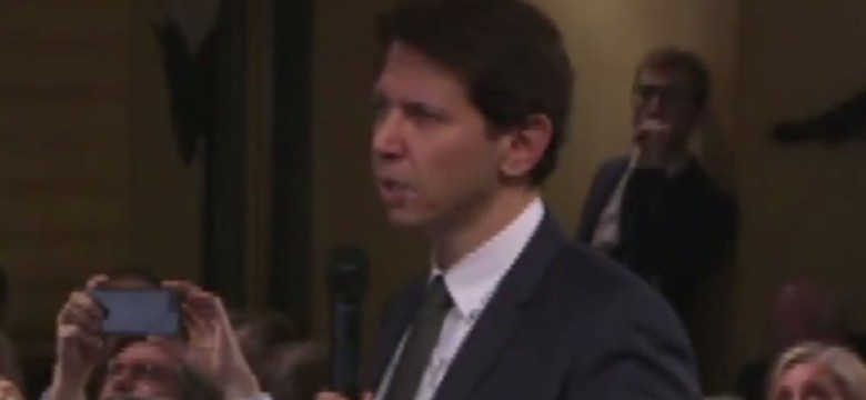 Ile lat miała podczas wojny matka Ronena Bergmana? Internauci pytają, dziennikarz odpowiada