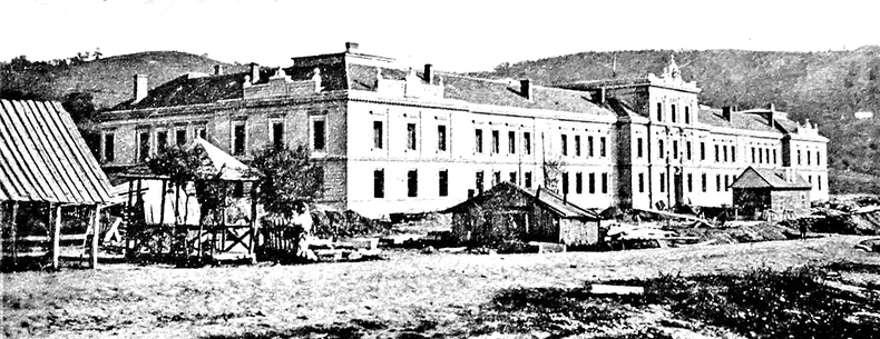 Vojna kasarna u  Krčagovu