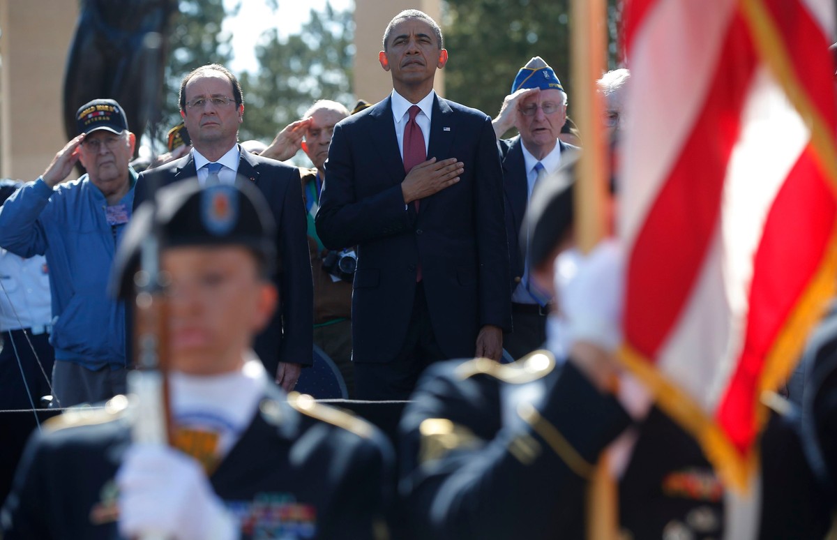 Francois Hollande i Barack Obama na uroczystościach 70 rocznicy lądowania w Normandii