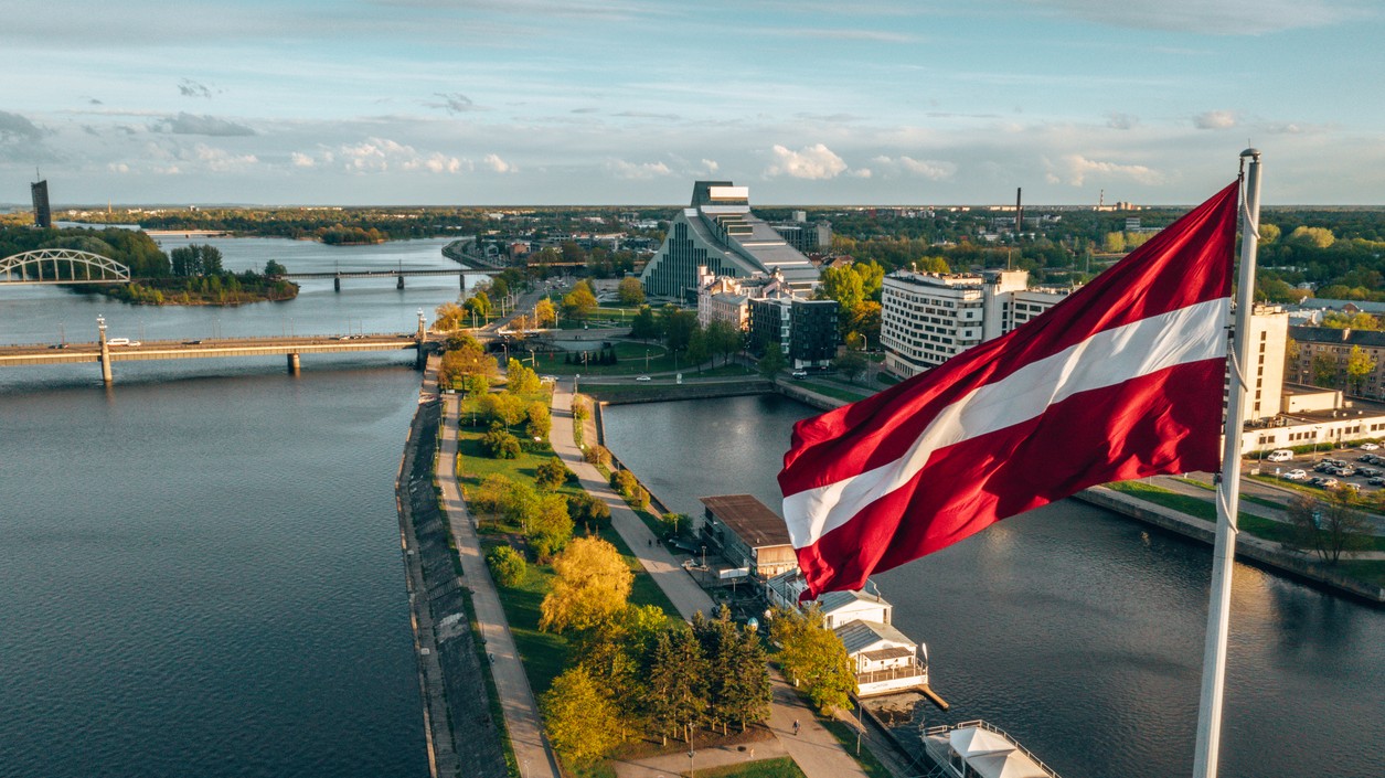 Lotyšsko posilňuje hranice s Ruskom a Bieloruskom výstavbou obranných bariér, Riga