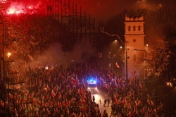 "Proszę nie przeklinać". Wpadka na antenie TV Republika podczas Marszu Niepodległości