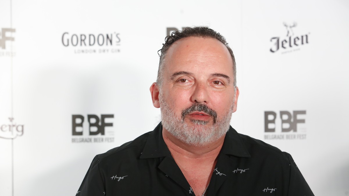 Šta se (zaista) krije iza otkazivanja koncerta Tonija Cetinskog u Novom Sadu?