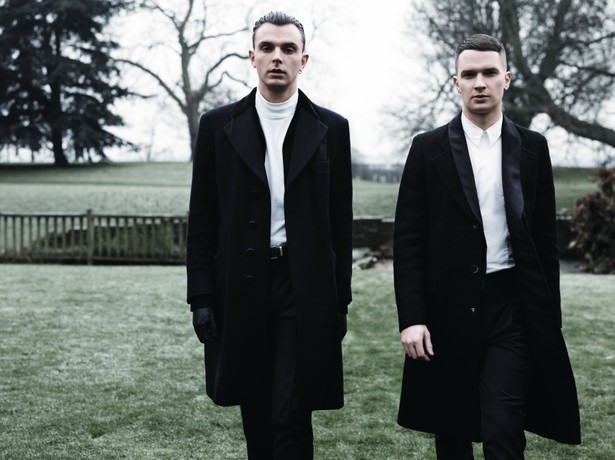 Hurts, burzliwy romans i nowy klip – zobacz!