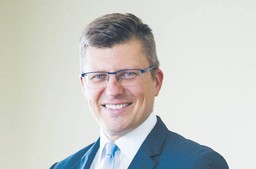 Warchoł: Nie jest naszym celem wyrzucanie firm pożyczkowych z rynku [WYWIAD]