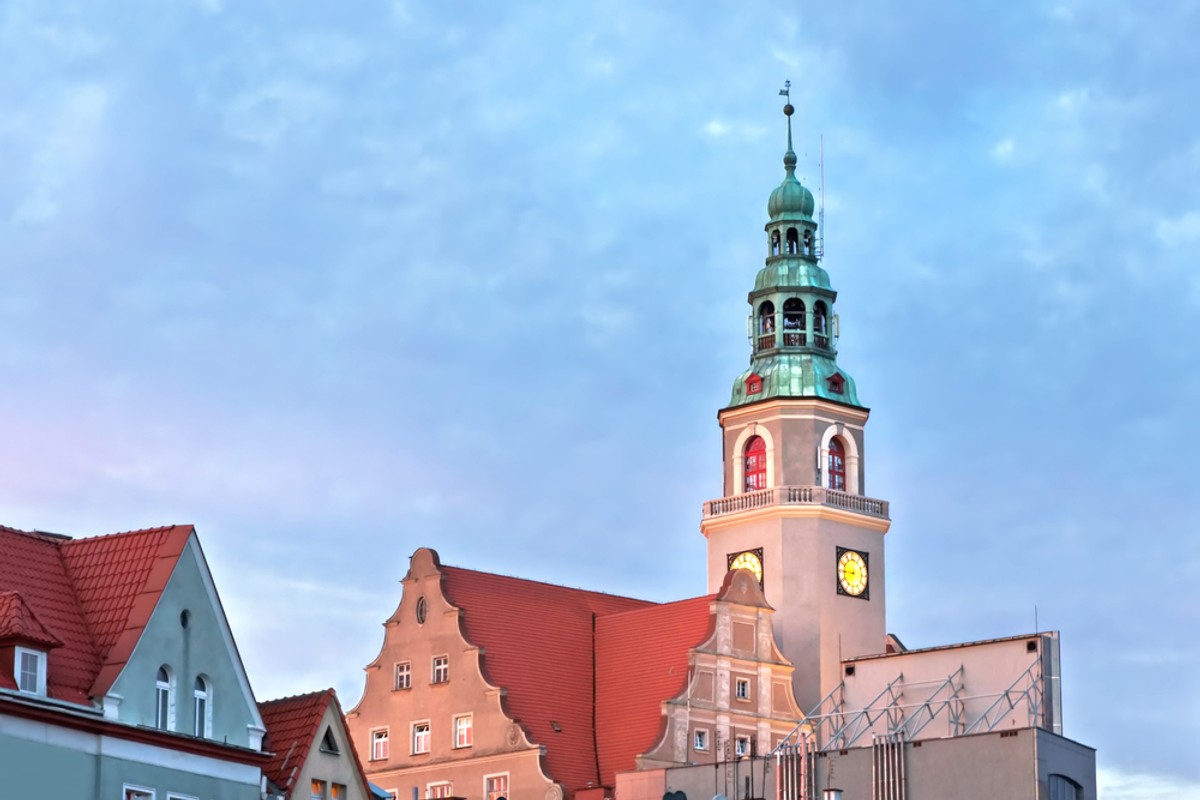 Przedstawiciele rady miasta zwracają uwagę na niemoc decyzyjną w zakresie wygaszenia mandatu