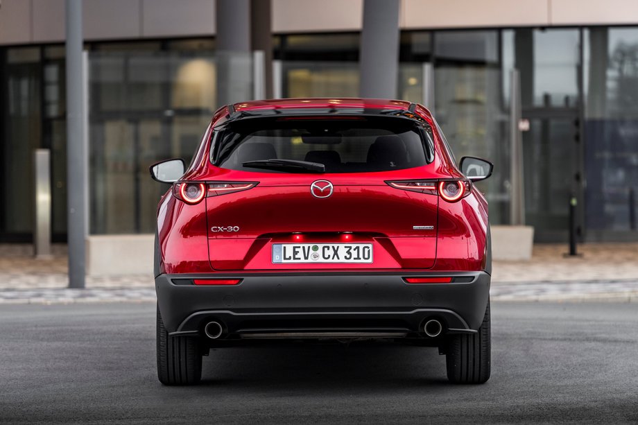 Mazda CX-30 w lakierze Soul Red Crystal - zdjęcie poglądowe