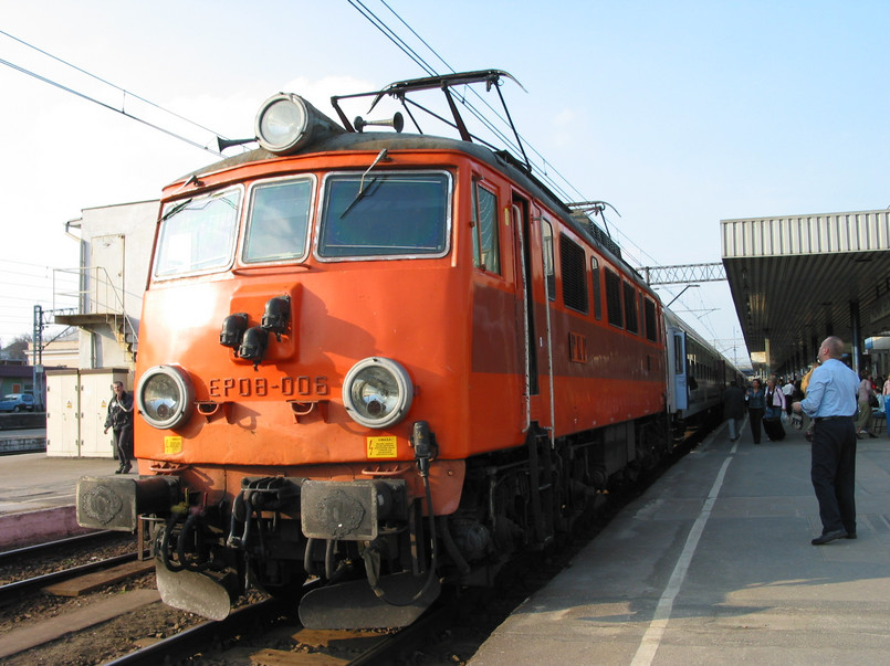 Związki zawodowe działające w Grupie PKP oraz Związek Pracodawców Kolejowych podpisały porozumienie w sprawie gwarancji pracowniczych.