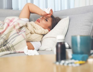 Ze szczepieniami przeciw grypie łatwiej niż w przypadku COVID-19