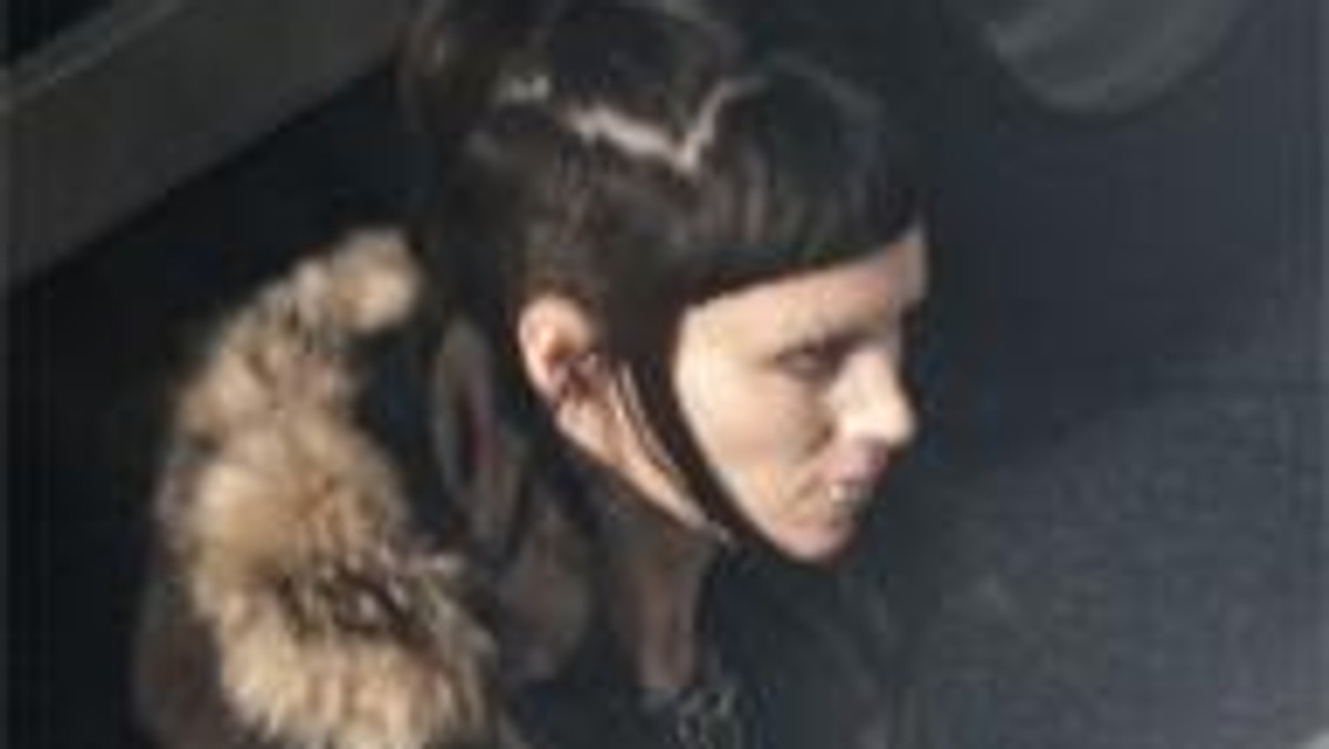 Rooney Mara przefarbowała sobie włosy na czarno i przebiła sutki, przygotowując się do roli w filmie "The Girl with the Dragon Tattoo" Davida Finchera.